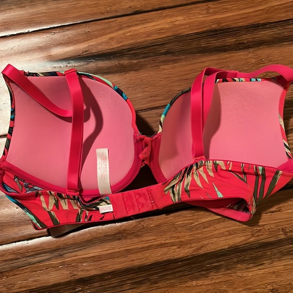 Pink Victoria Secret Push Up Bra - Picture 3 of 4